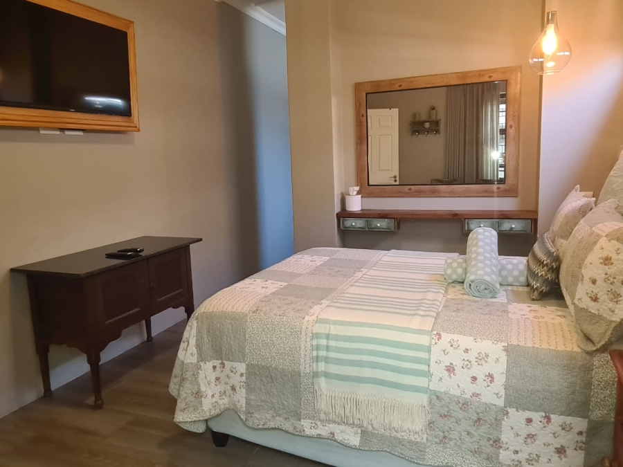 5 Bedroom Property for Sale in Kenton On Sea Eastern Cape